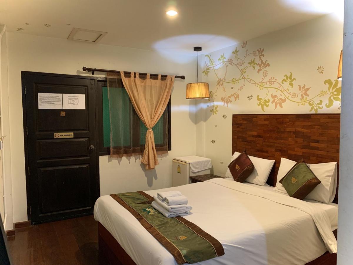 Отель Thapae Boutique House Чиангмай Экстерьер фото