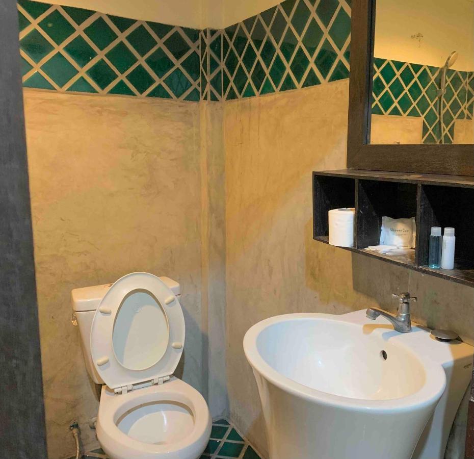 Отель Thapae Boutique House Чиангмай Экстерьер фото